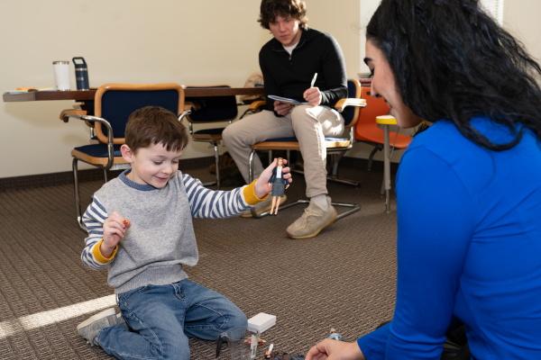 Students studying in Frazier Neurodevelopment Lab at JCU